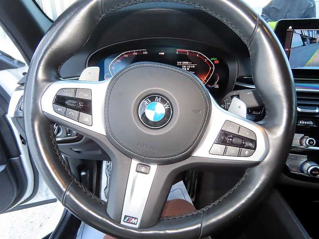 BMW 5 Series - Vista 8