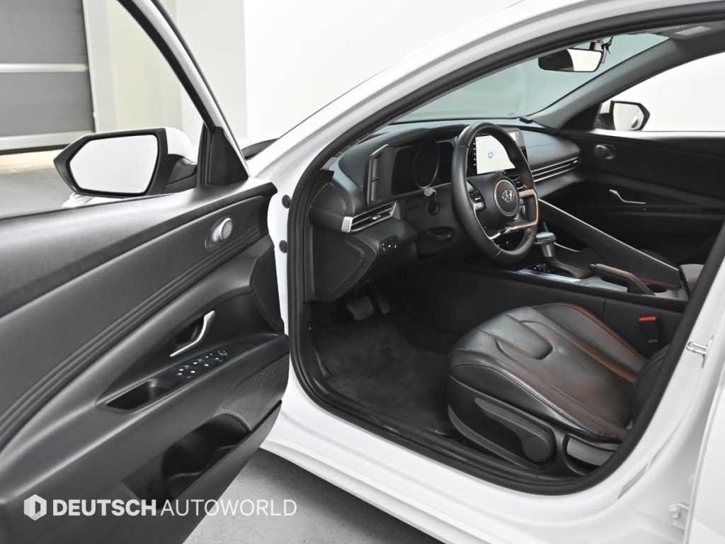 HYUNDAI Avante - Vista 11