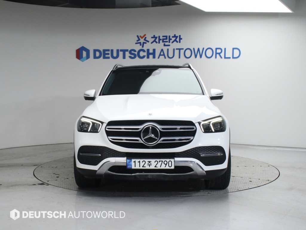 Mercedes Benz GLE Class - Vista 3