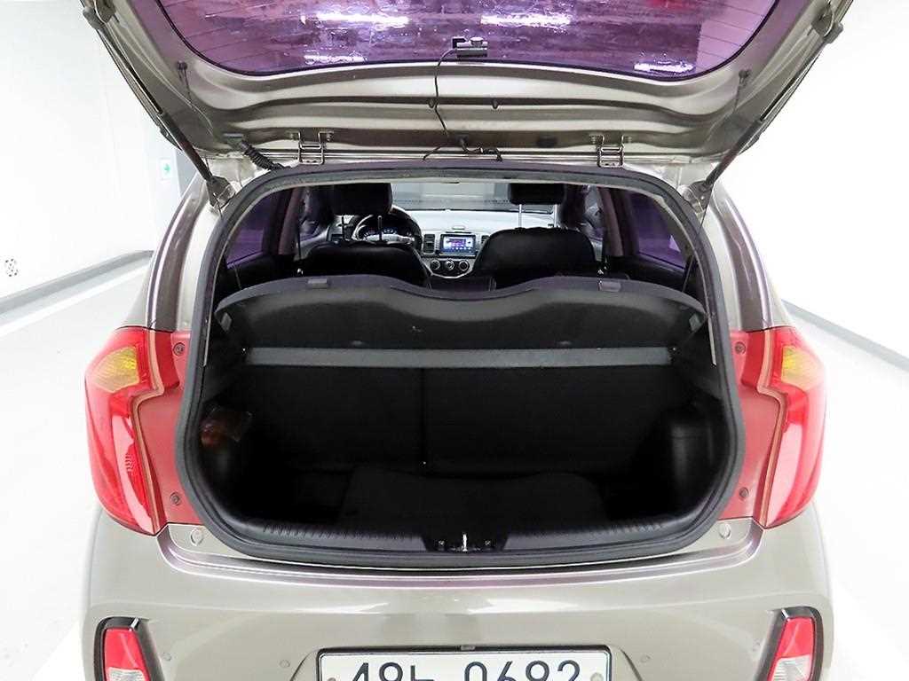 KIA Morning - Vista 5