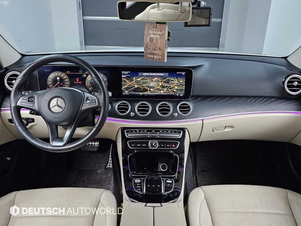 Mercedes Benz E class - Vista 7