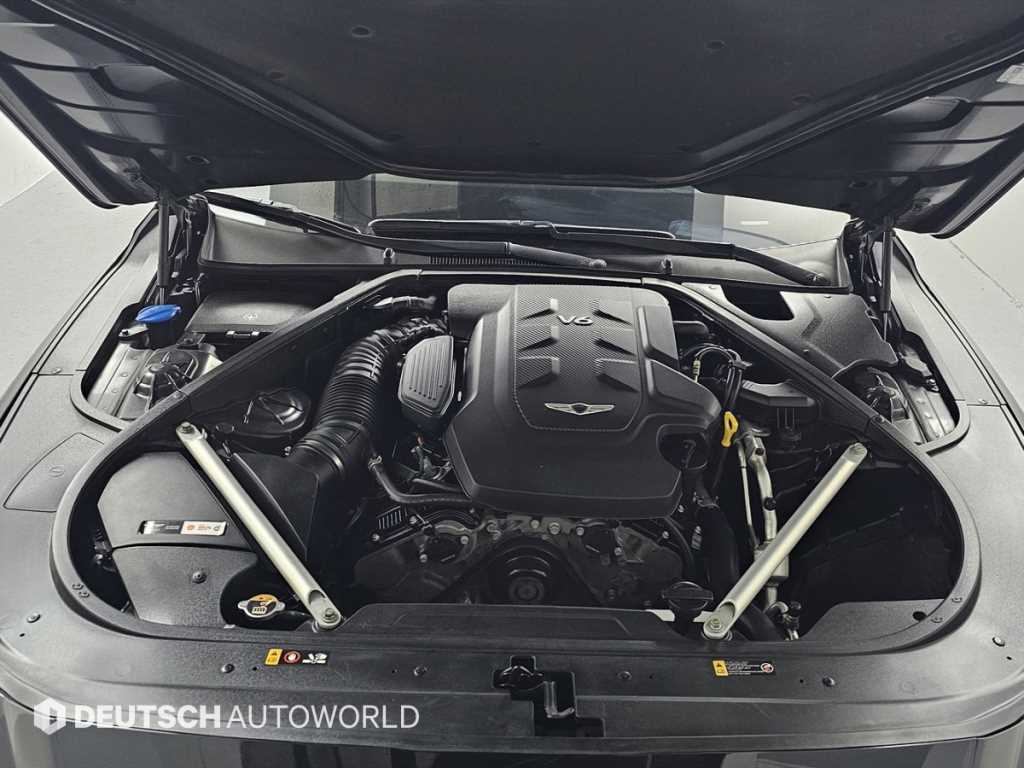 Genesis G90 - Vista 6