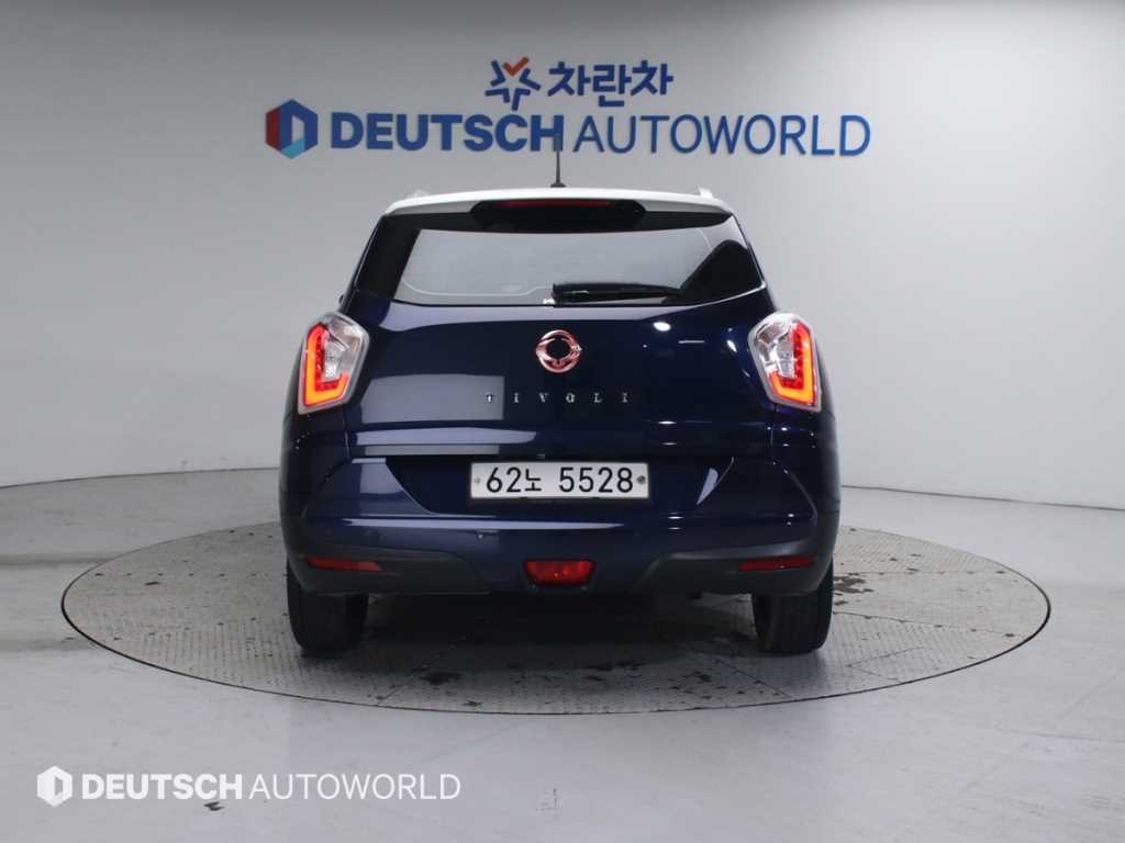 Ssangyong Tivoli - Vista 4