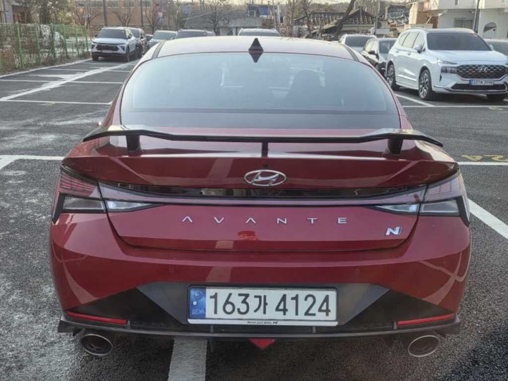HYUNDAI Avante - Vista 3