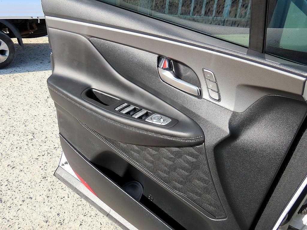 HYUNDAI Santa Fe - Vista 11