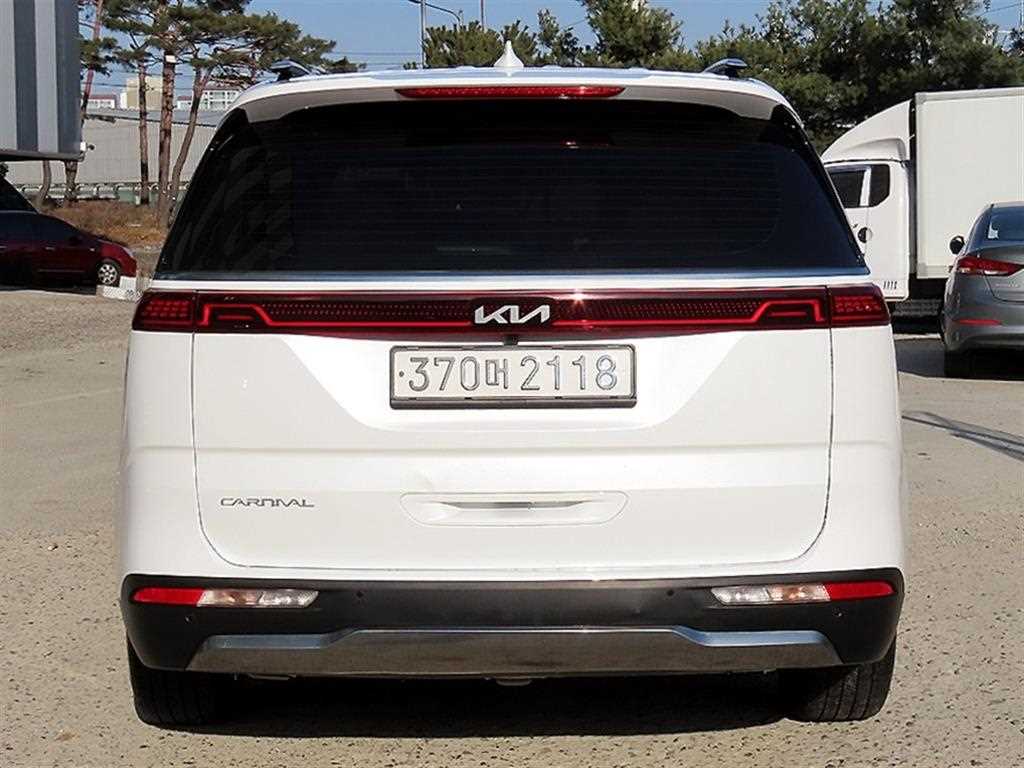 KIA Carnival - Vista 4