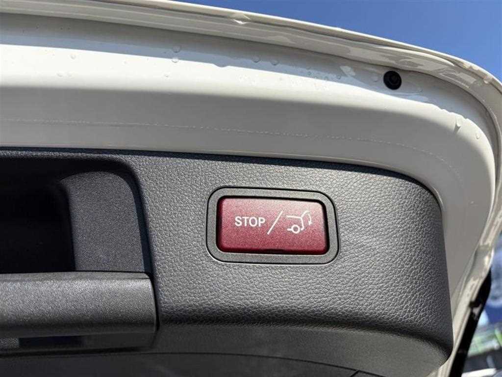 Mercedes Benz GLA Class - Vista 11