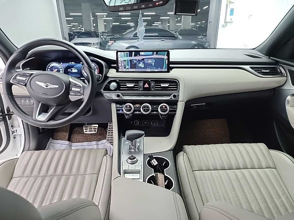 Genesis G70 - Vista 7