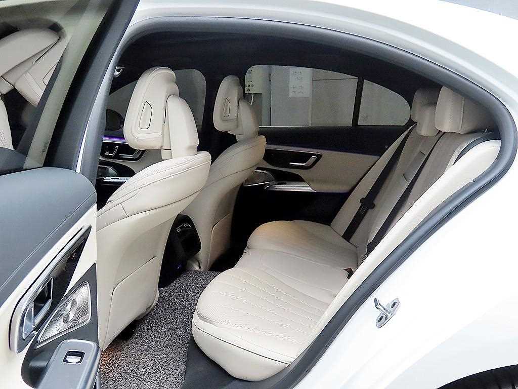 Mercedes Benz E class - Vista 6