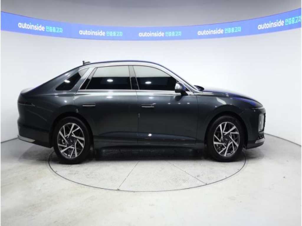 HYUNDAI Grandeur - Vista 5