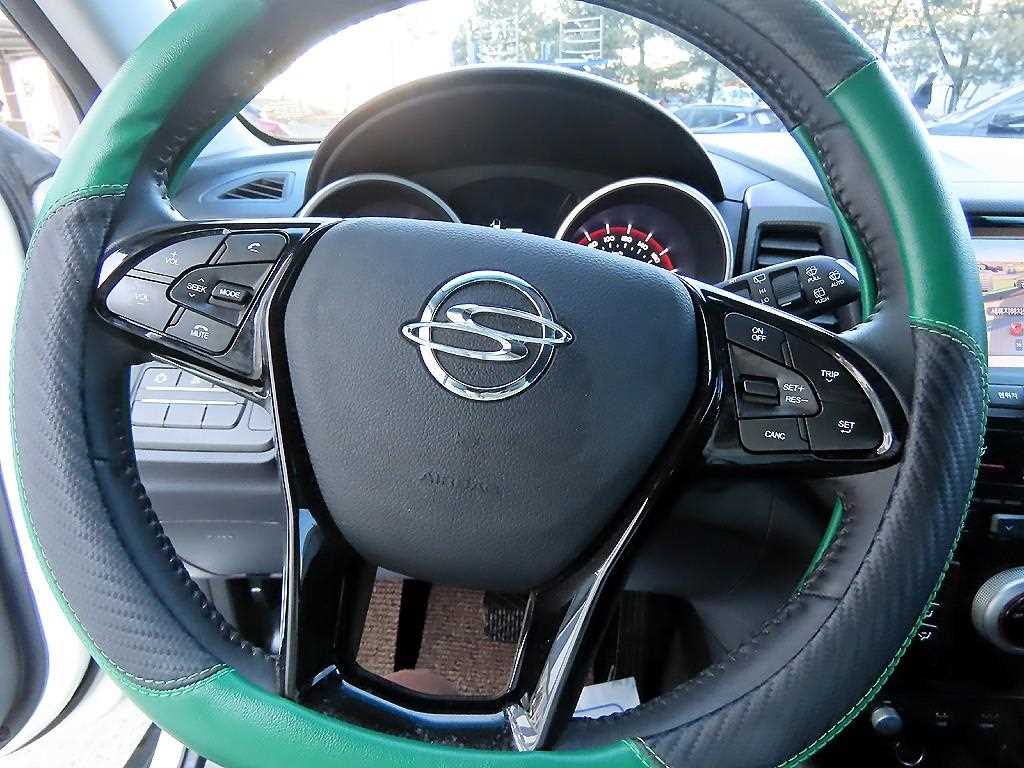 Ssangyong Tivoli - Vista 8