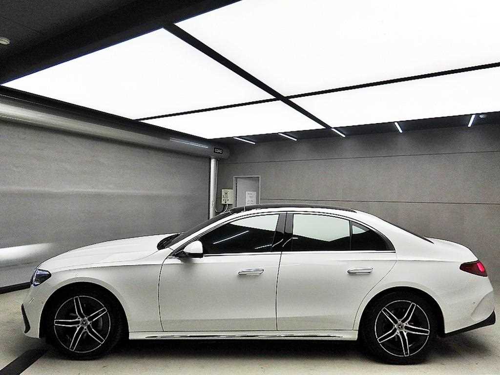 Mercedes Benz E class - Vista 4