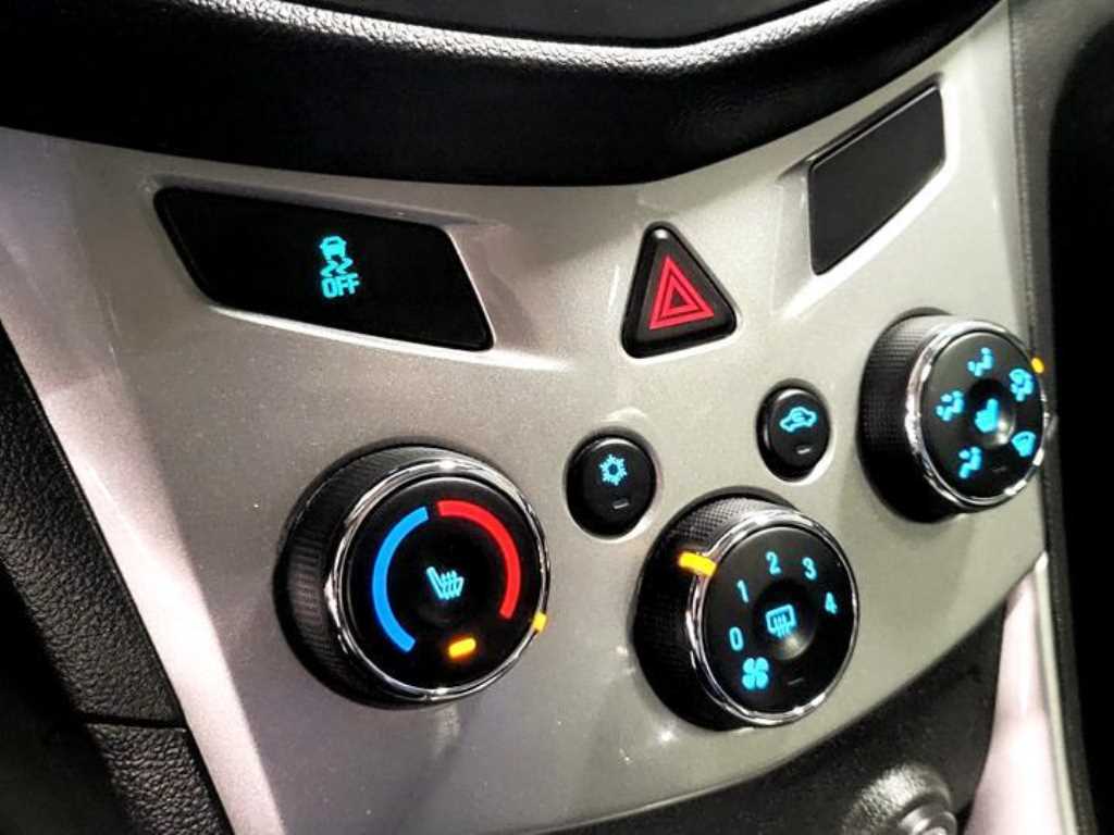 Chevrolet Trax 2016 Rojo - Importación desde Corea - HF Imports Iquique - Foto 15