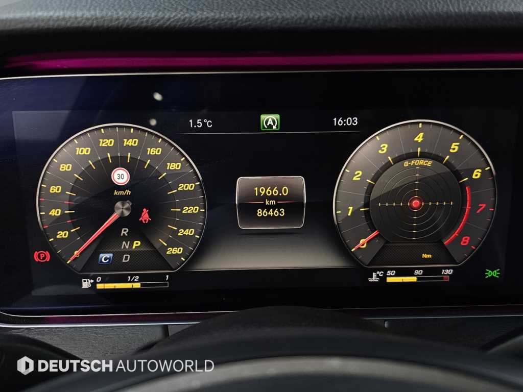 Mercedes Benz E class - Vista 8