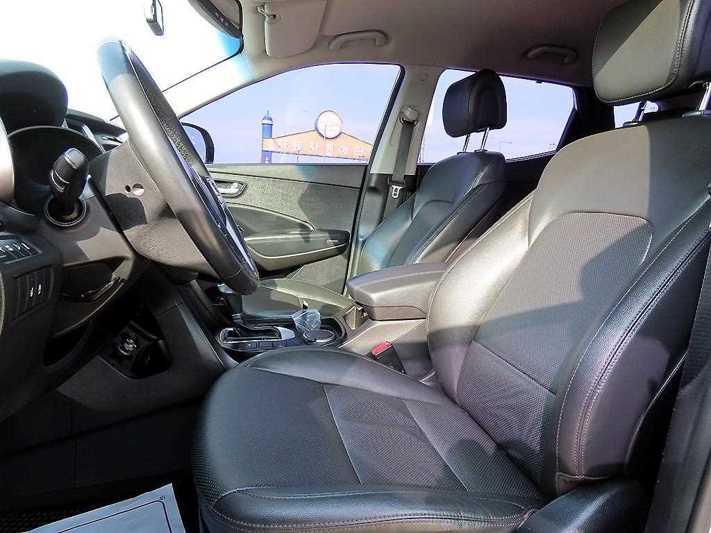 HYUNDAI Santa Fe - Vista 5