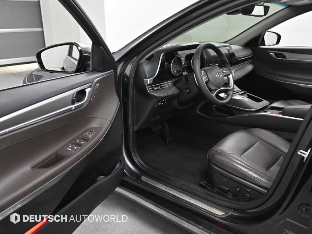 HYUNDAI Grandeur - Vista 11