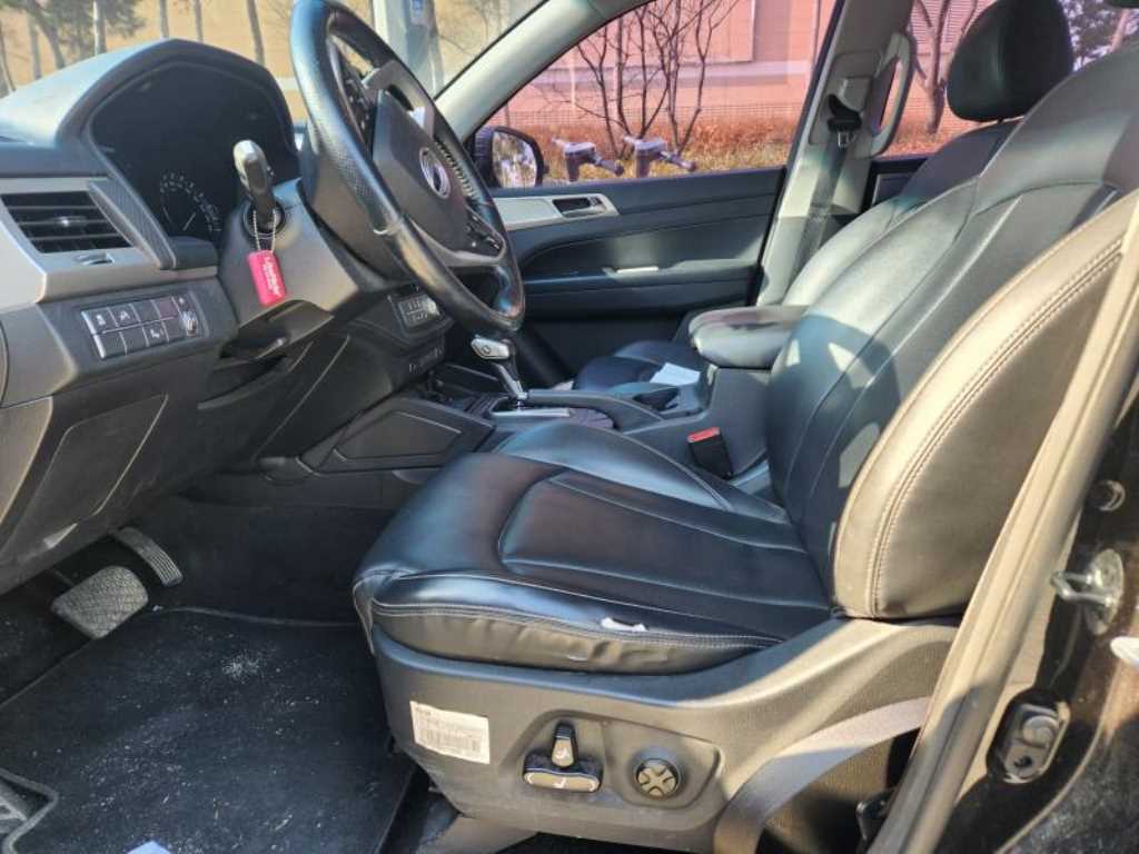 Ssangyong Rexton - Vista 7