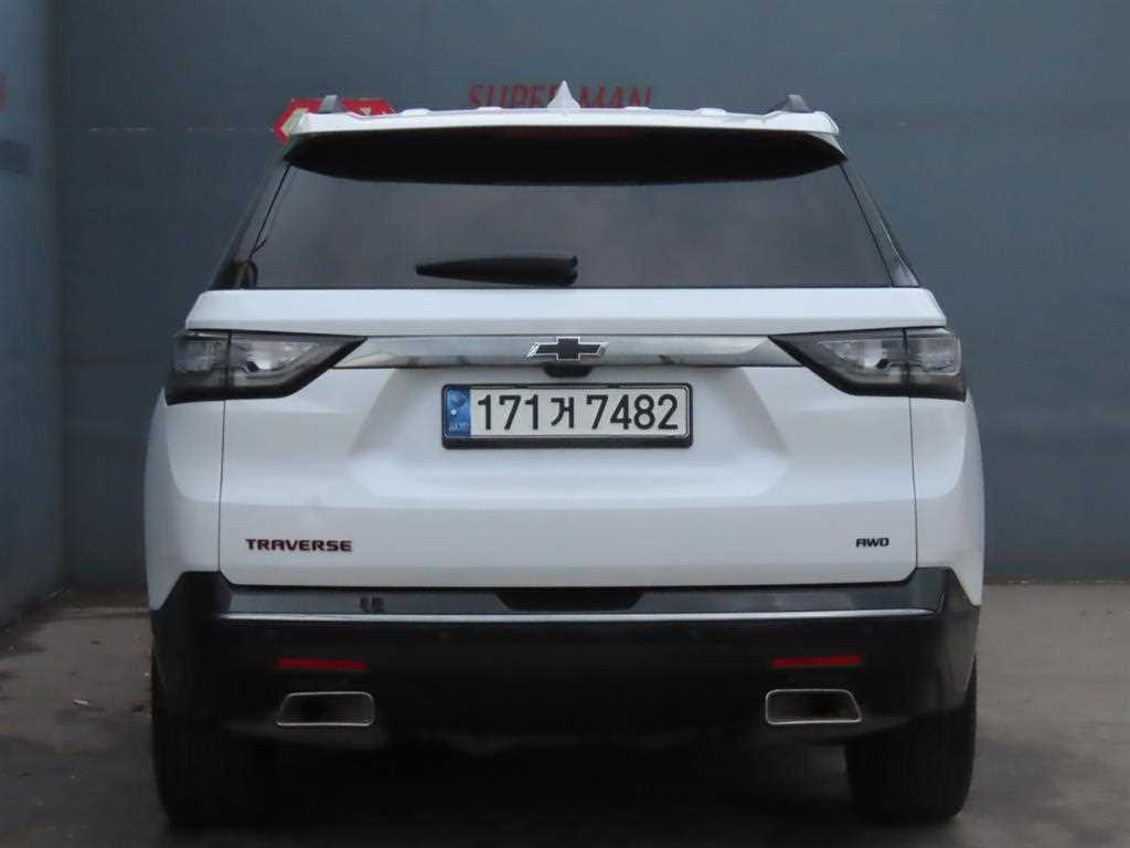 Chevrolet Travers - Vista 4