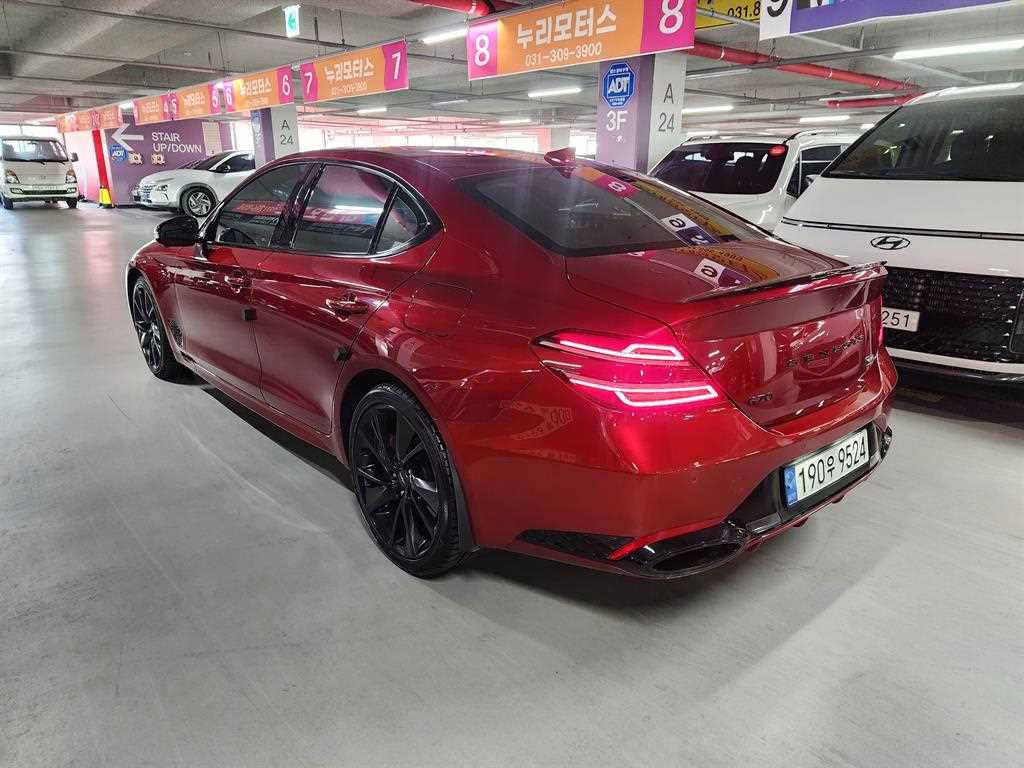 Genesis G70 - Vista 4