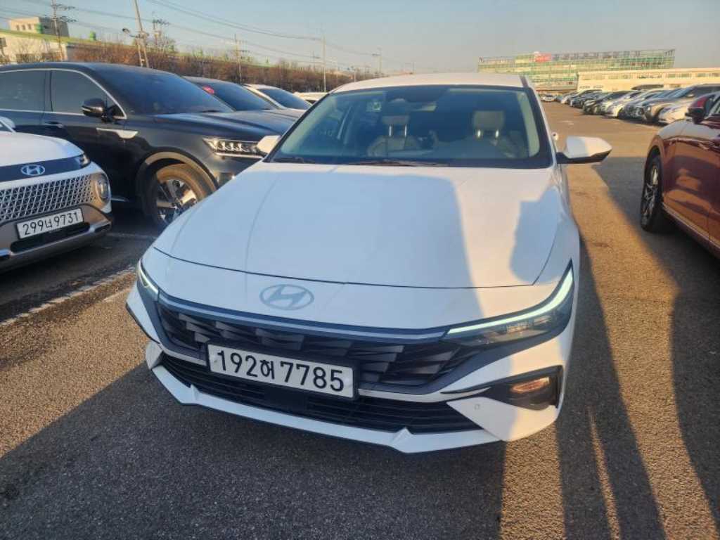 HYUNDAI Avante 2024 Blanco - Importación desde Corea - HF Imports Iquique - Foto 1