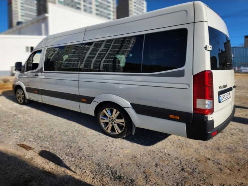 HYUNDAI Solati - Vista 5