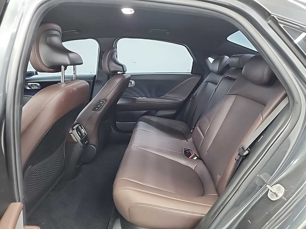 HYUNDAI Ioniq 6 - Vista 12