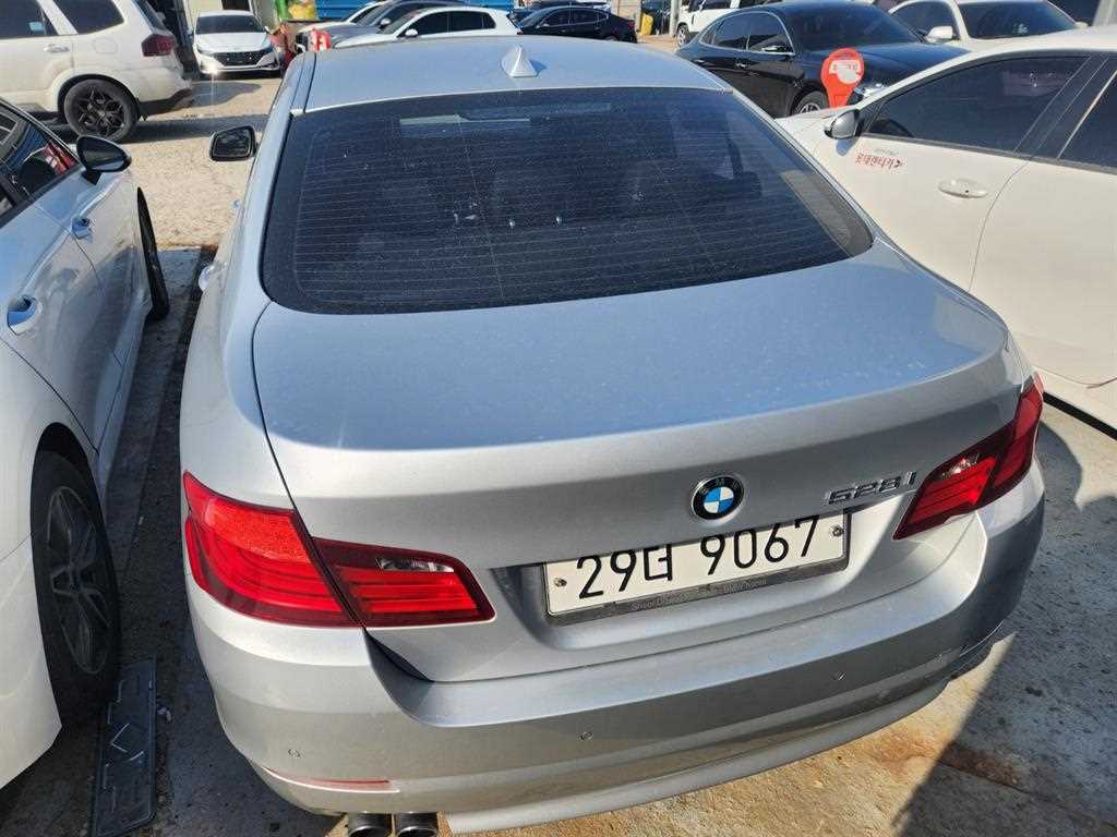 BMW 5 Series - Vista 4