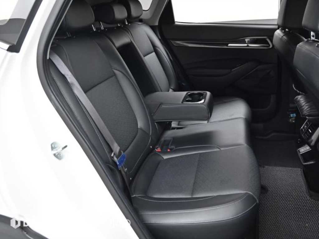 KIA Seltos - Vista 12