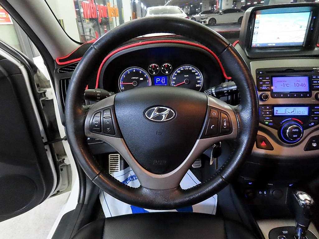 HYUNDAI i30 - Vista 8