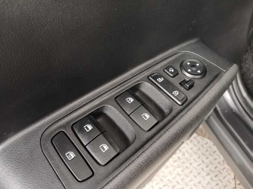 HYUNDAI Casper - Vista 8