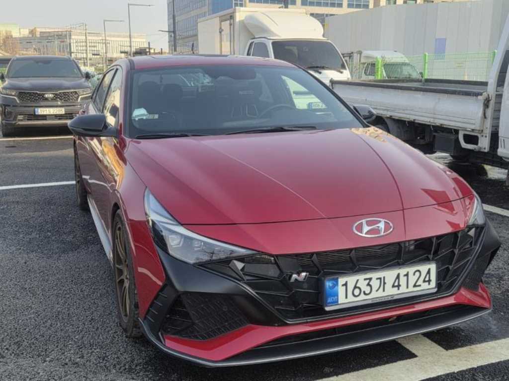 HYUNDAI Avante - Vista 2