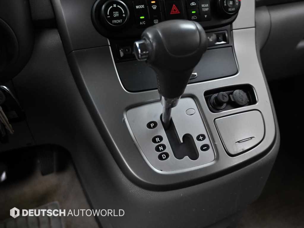 KIA Carnival - Vista 9