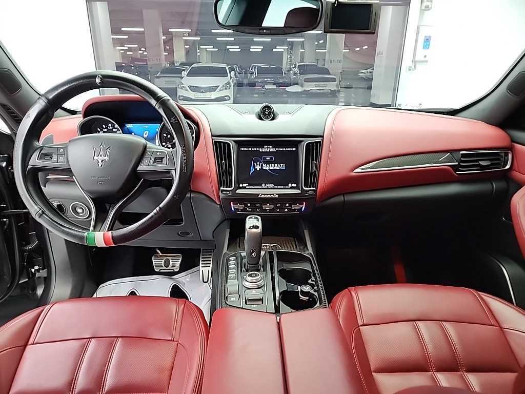 Maserati Levante - Vista 7