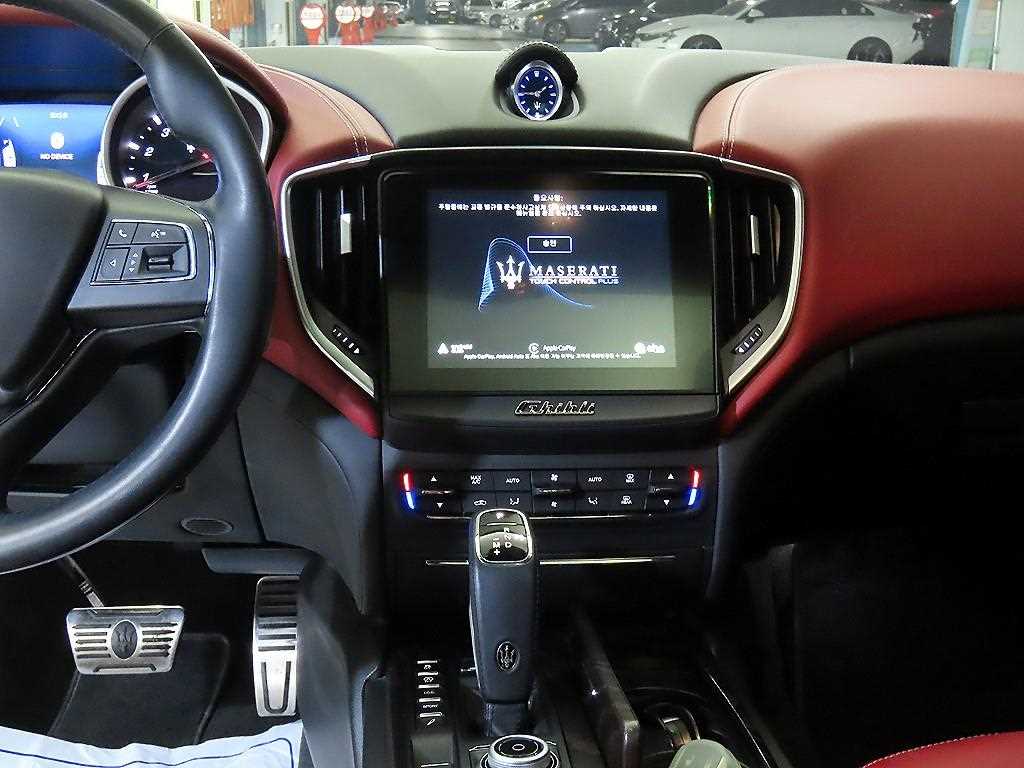 Maserati Ghibli - Vista 11