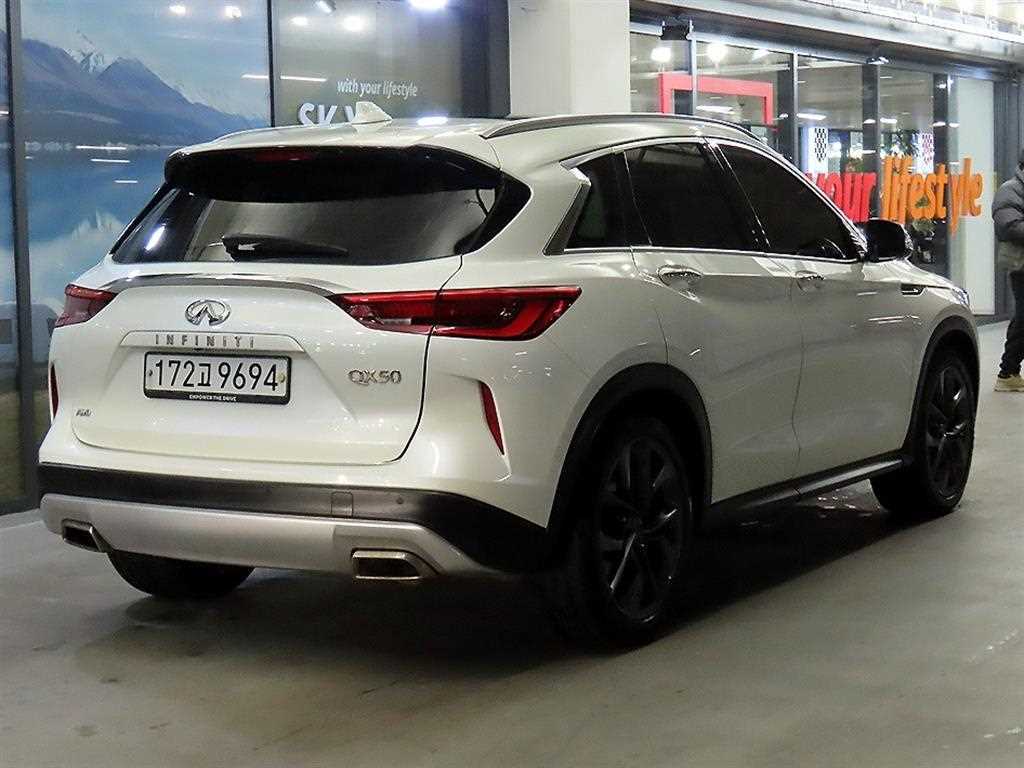 Infiniti QX - Vista 4