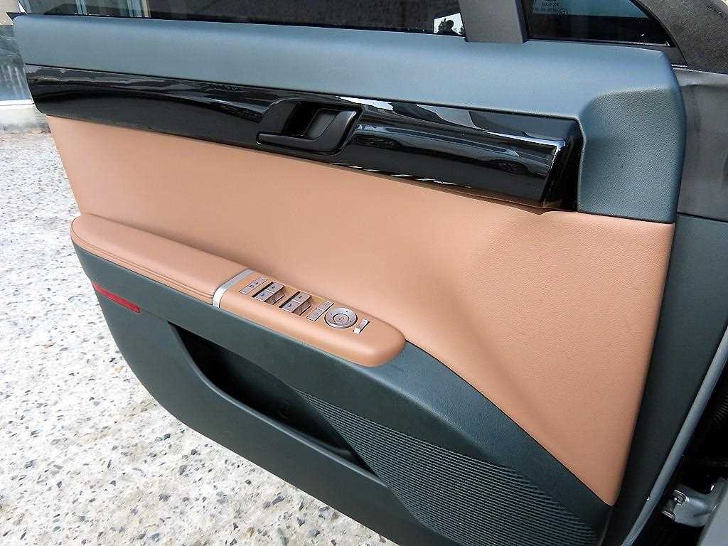 HYUNDAI Grandeur - Vista 12