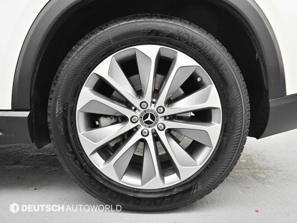 Mercedes Benz GLE Class - Vista 5