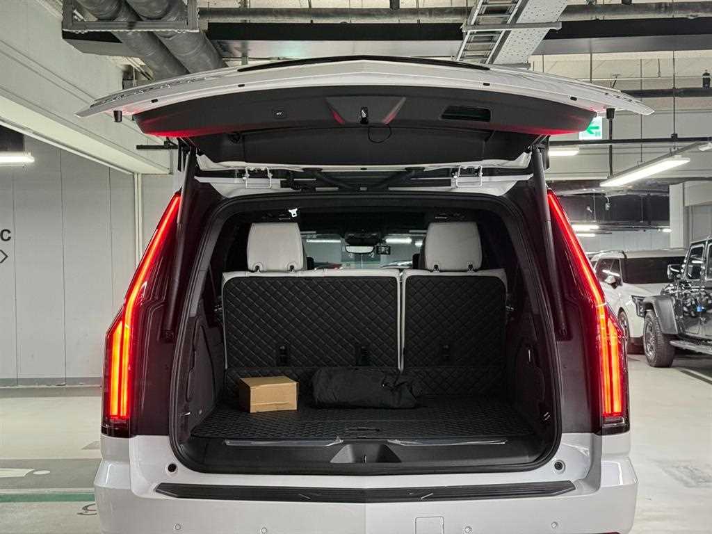 Cadillac Escalade 2025 Blanco - Importación desde Corea - HF Imports Iquique - Foto 20