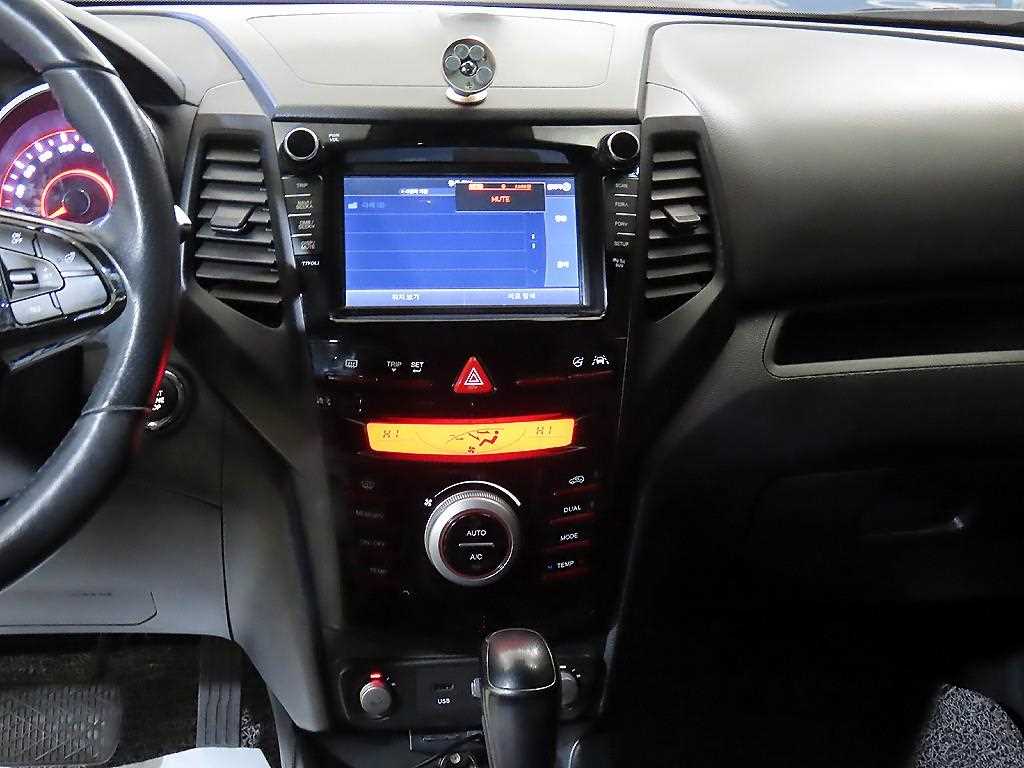 Ssangyong Tivoli - Vista 11