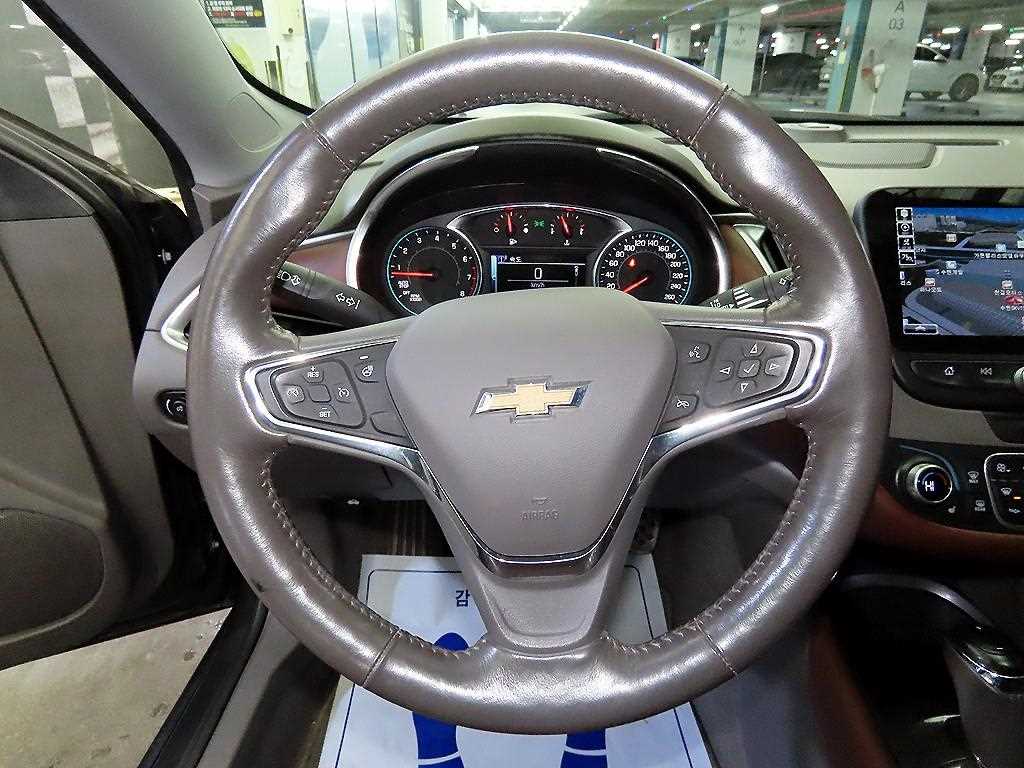 Chevrolet Malibu - Vista 8