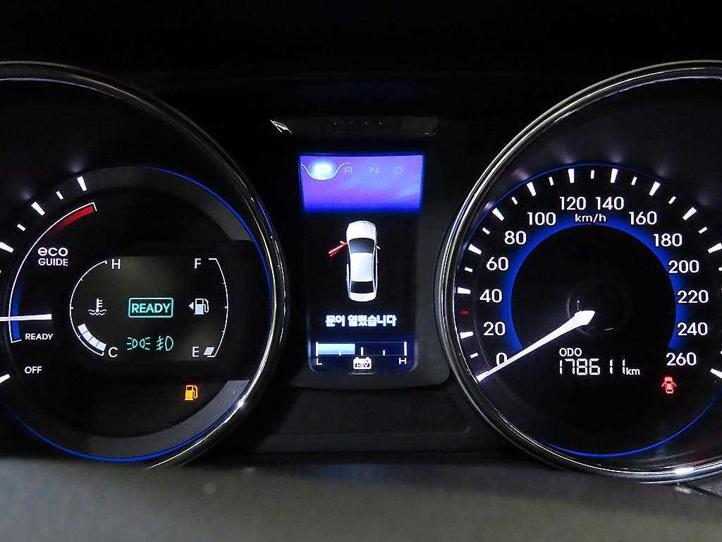 HYUNDAI Sonata - Vista 9