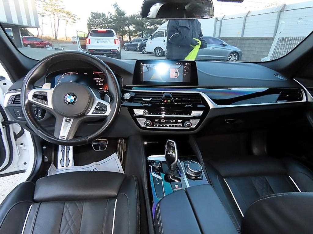 BMW 5 Series - Vista 7