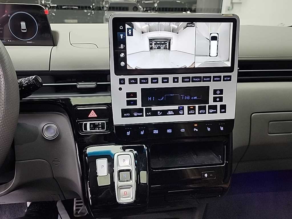 HYUNDAI Staria - Vista 10