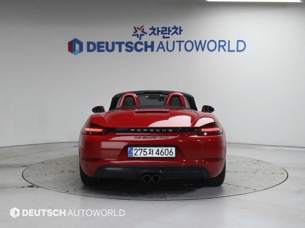 Porsche 718 - Vista 5