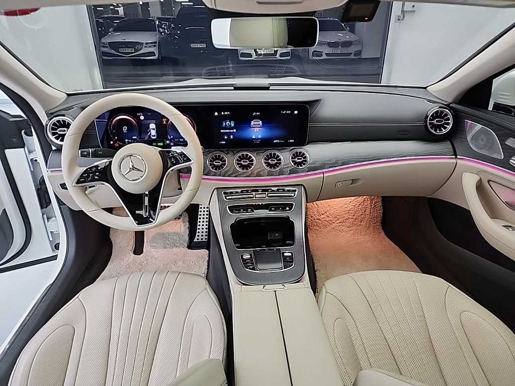 Mercedes Benz CLS Class - Vista 7