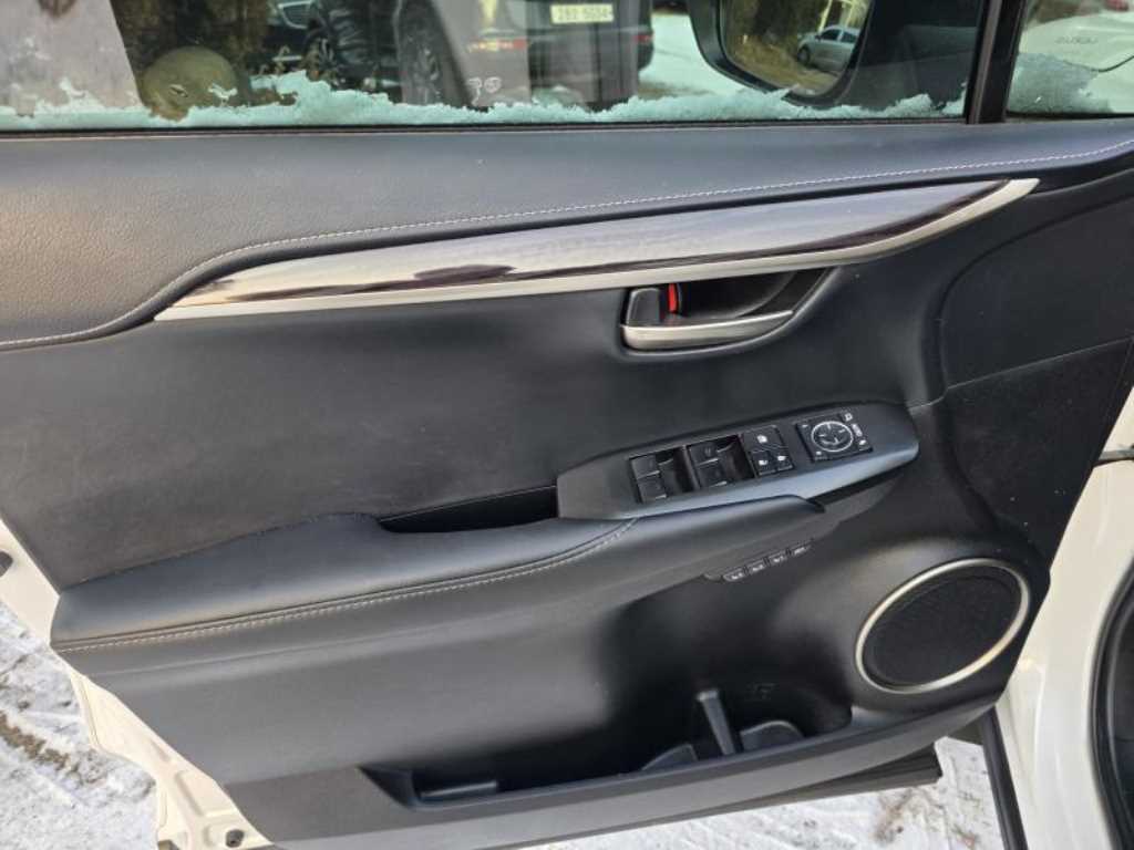 Lexus NX 2017 Blanco - Importación desde Corea - HF Imports Iquique - Foto 15