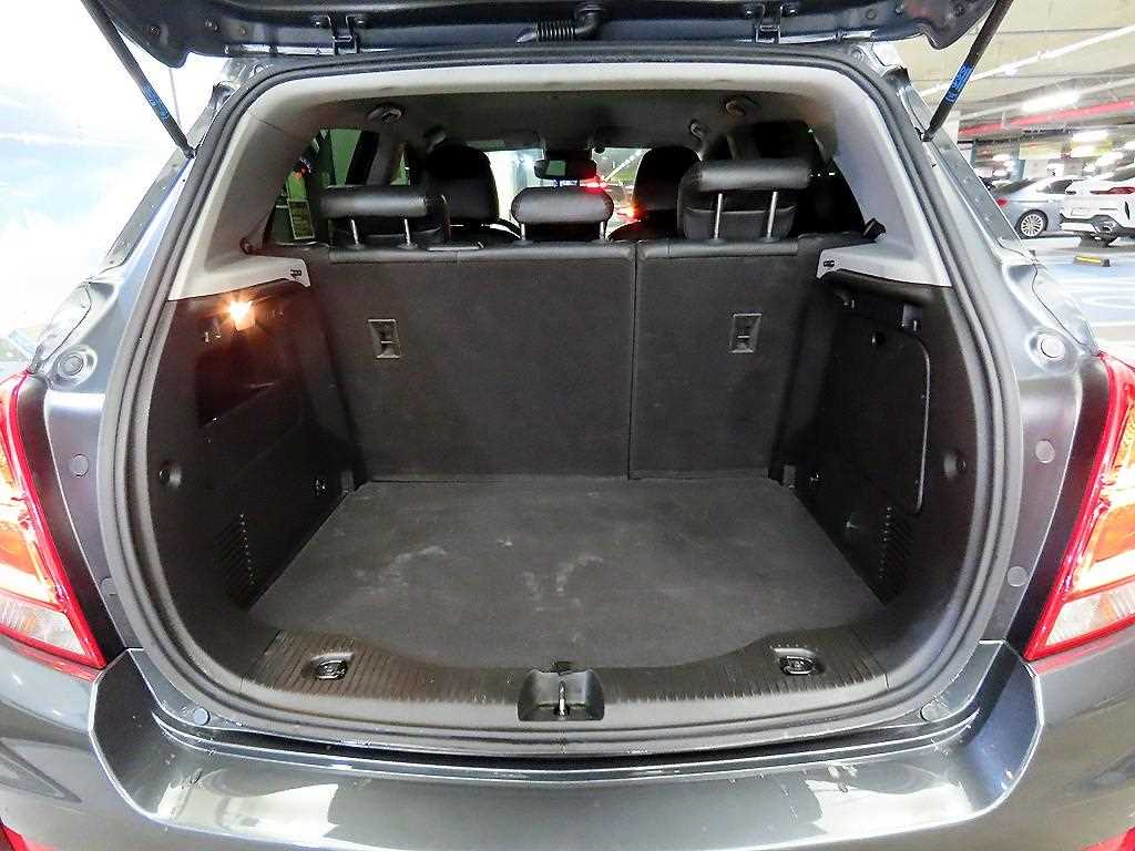 Chevrolet Trax 2018 Gris - Importación desde Corea - HF Imports Iquique - Foto 17