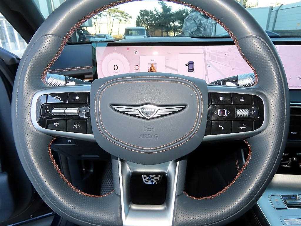 Genesis GV70 - Vista 8