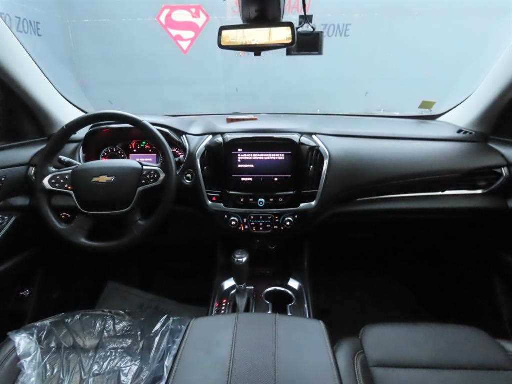 Chevrolet Travers - Vista 7