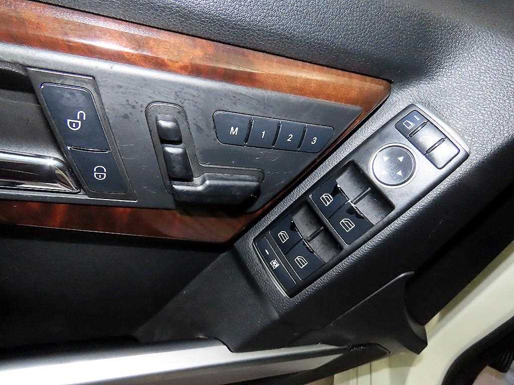 Mercedes Benz GLK Class 2011 Blanco - Importación desde Corea - HF Imports Iquique - Foto 13